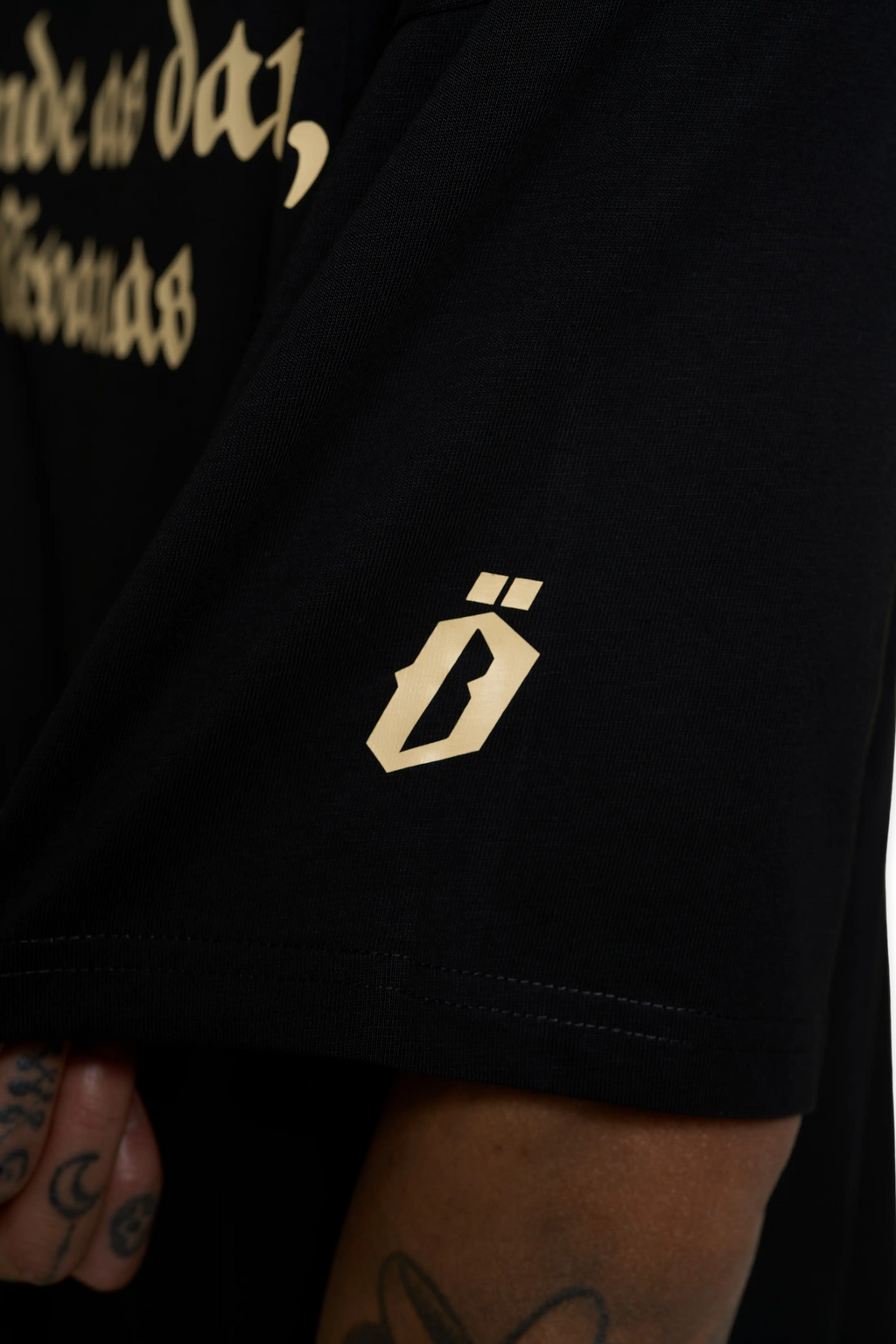 “Onde as dan, lévanas” — TÖLÖS