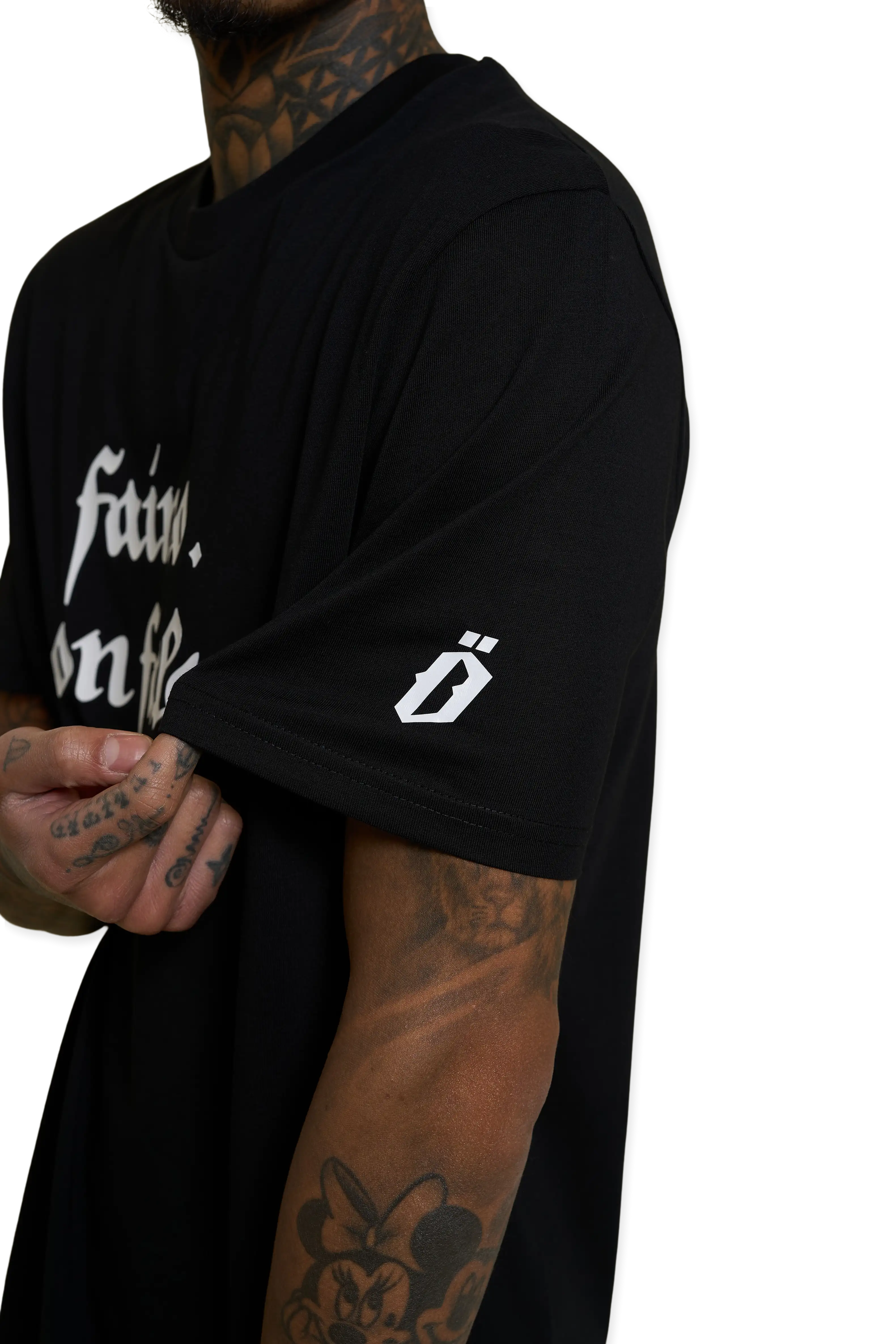 “Faino. Non fales!” — TÖLÖS